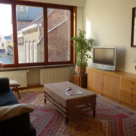 Belarte Framing Shop, Spacious Apartment With Garage In The Heart Of Ieper Exterior foto